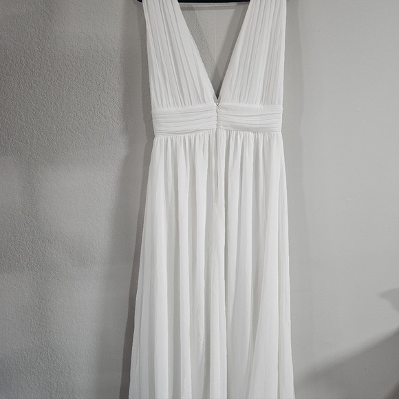 Lulu's Heavenly Hues White Maxi Dress size M. - Picture 5 of 7